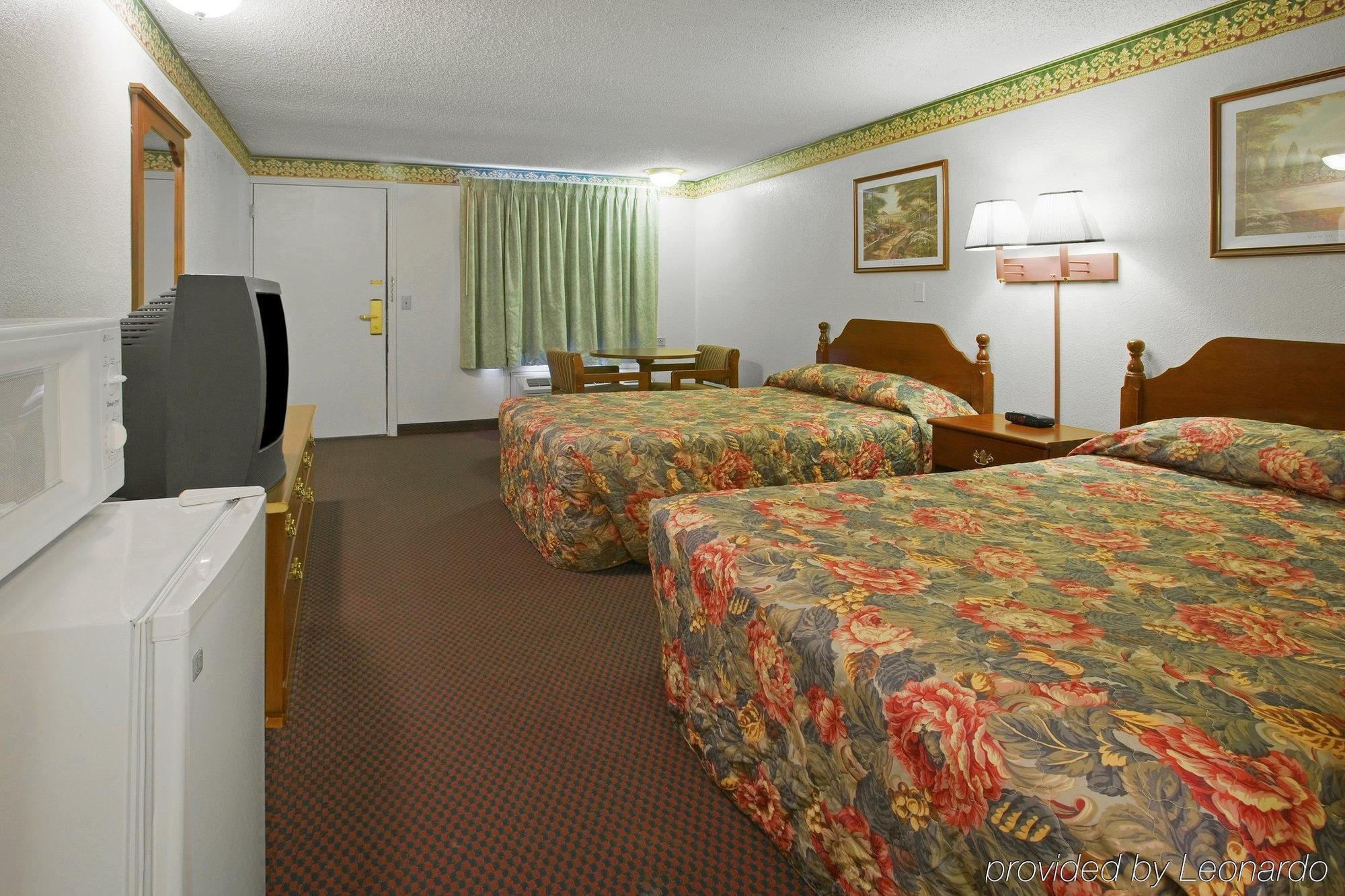 Fairbridge Inn Express Мерріллвілл Номер фото