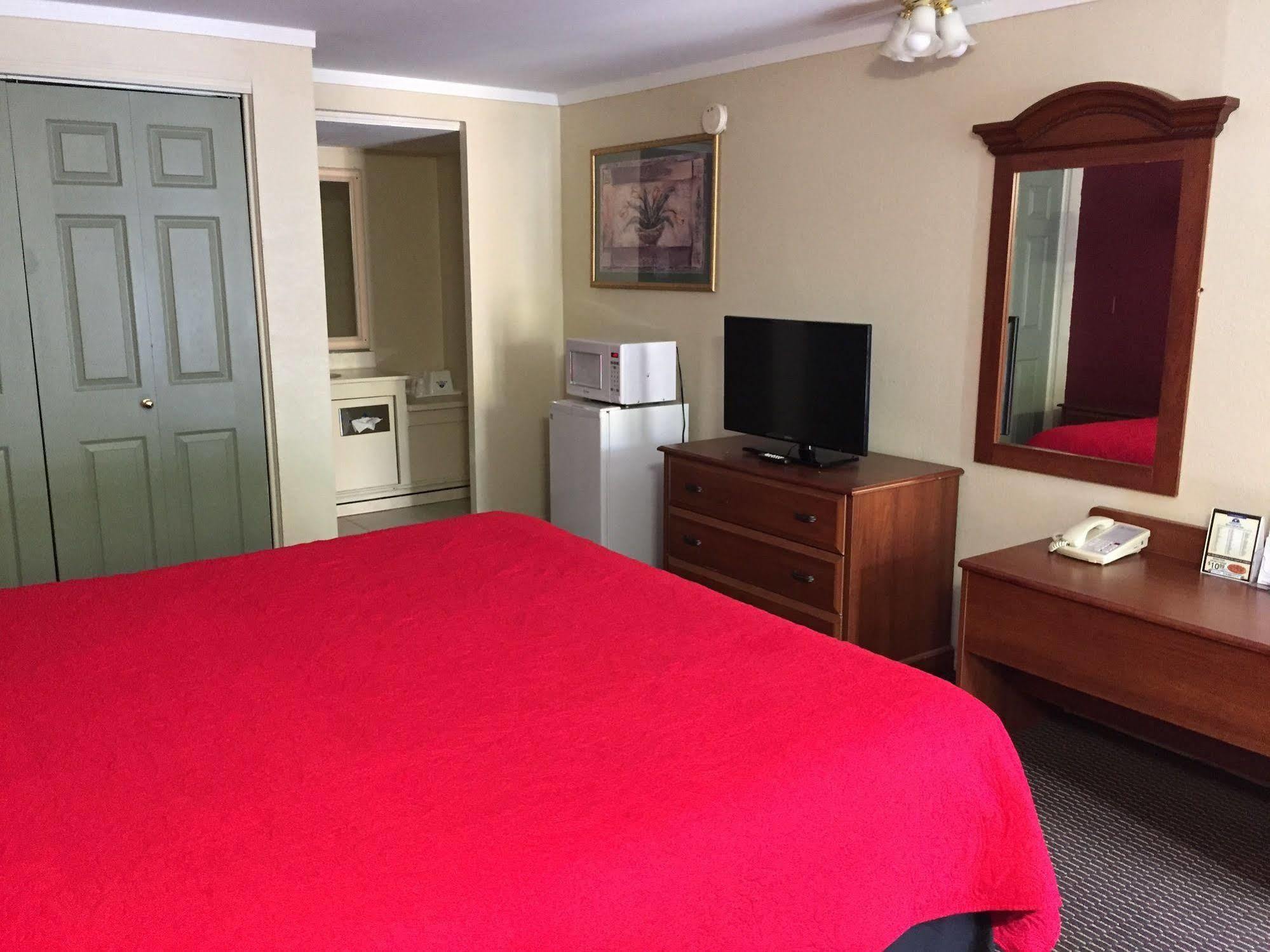Fairbridge Inn Express Мерріллвілл Екстер'єр фото